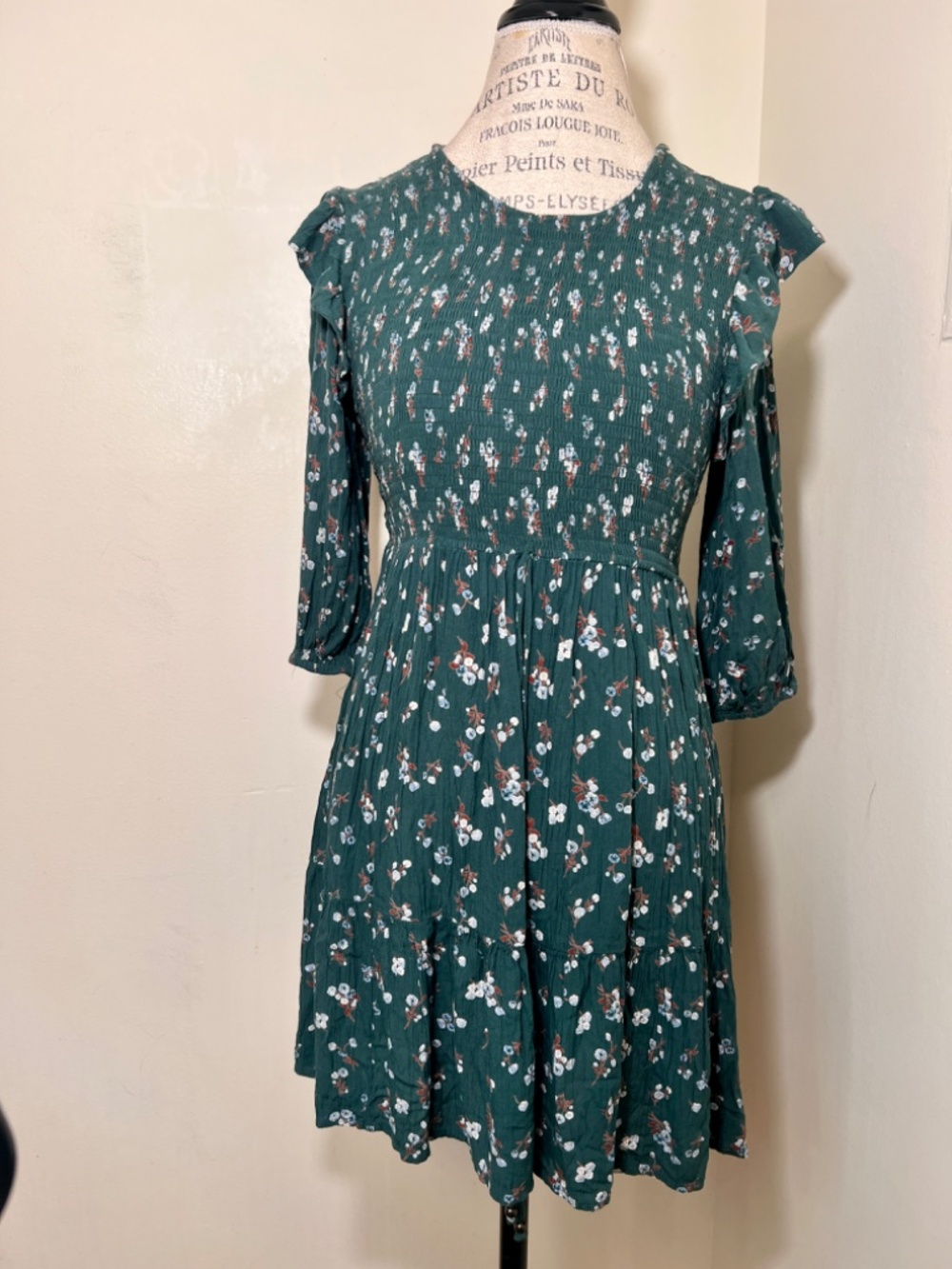 Angie green floral smocked ruffle tiered mini dress w/ballon sleeve Size S